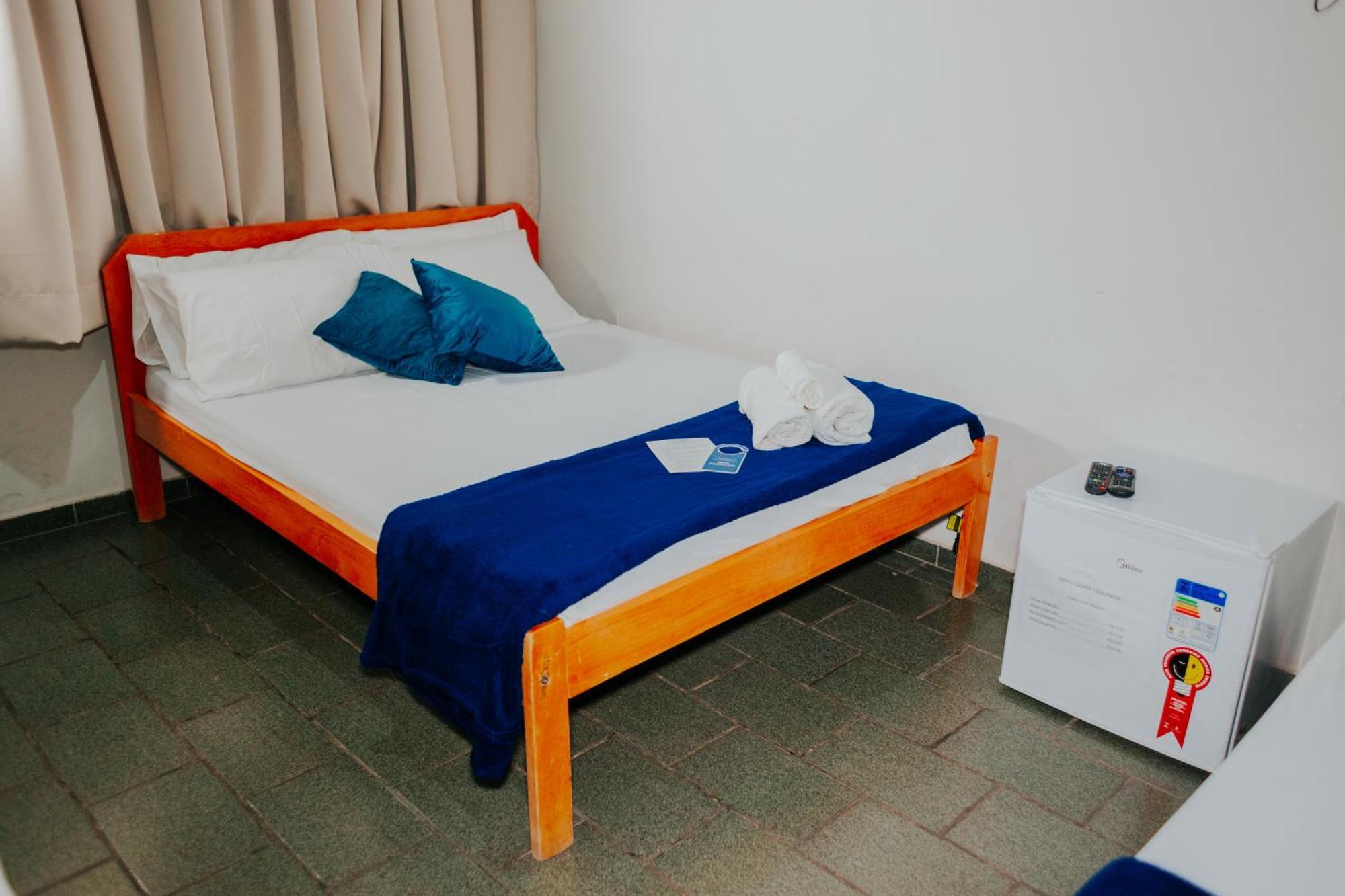 Hotel Santa Terezinha Alfredo Chaves Exterior photo